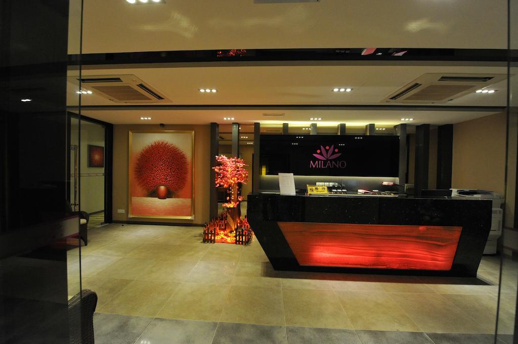 Milano Hotel Keluang Kültér fotó