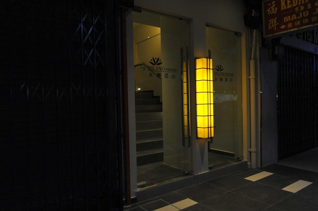 Milano Hotel Keluang Kültér fotó