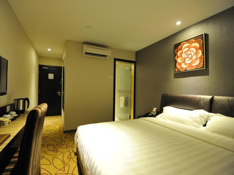 Milano Hotel Keluang Kültér fotó