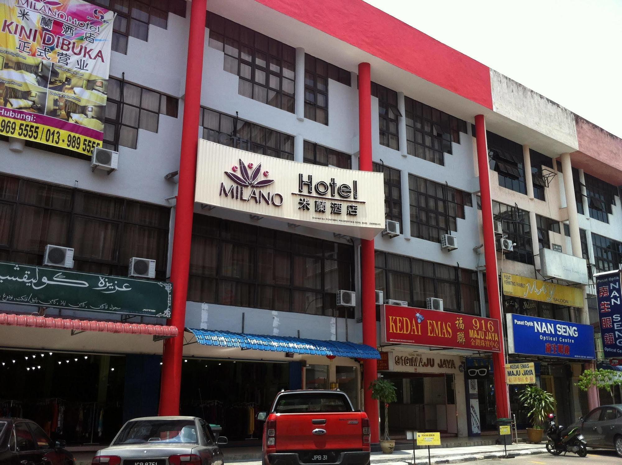 Milano Hotel Keluang Kültér fotó